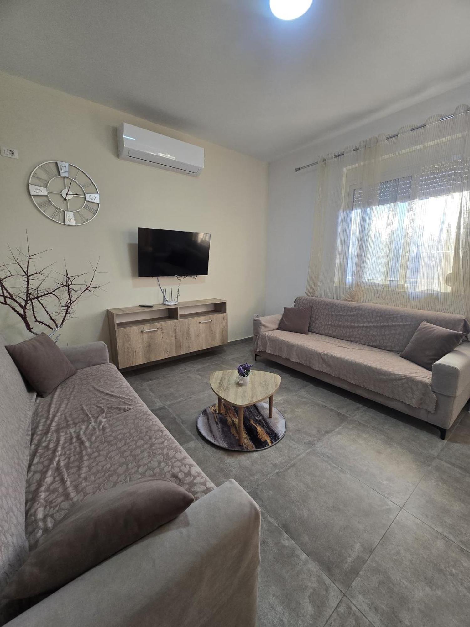 Villa Rei Baks-Rrjoll Zewnętrze zdjęcie